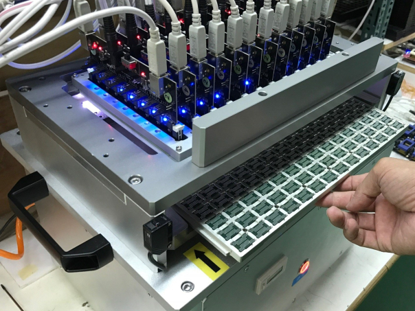 Semi-automatic Nand Flash test bench